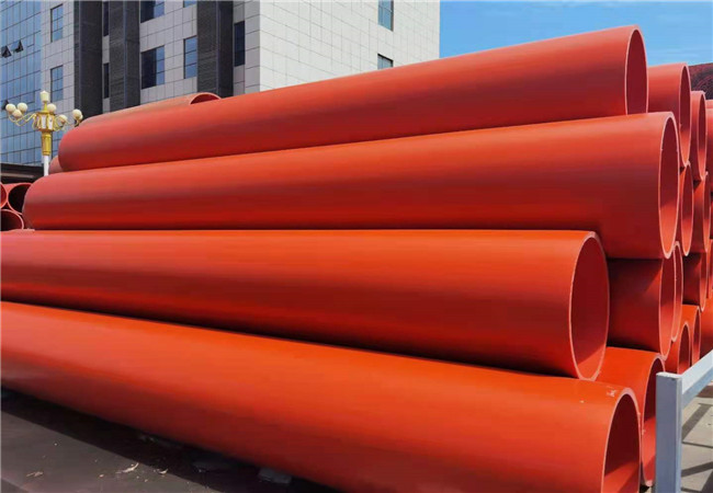 金甬鐵路鮑村隧道轉正洞施工，輕型塑料逃生管道(圖1)