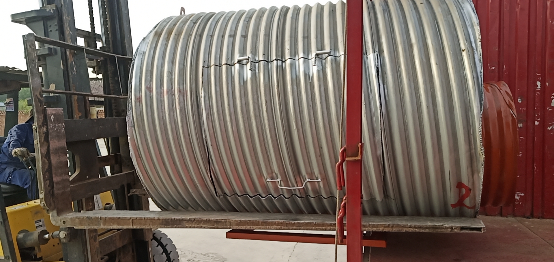 鋼制隧道逃生屋 鍍鋅波紋逃生屋 安全逃生屋(圖1) 鋼制隧道逃生屋 鍍鋅波紋逃生屋 安全逃生屋(圖1)